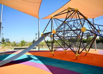 Parque Calle G de Conchalí ya lleva un 90% de avance y convierte antiguo vertedero ilegal en un nuevo espacio verde.