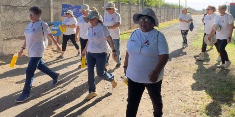 Programa de activación física y bienestar para personas mayores en Lo Miranda fue impulsado por Agrosuper.