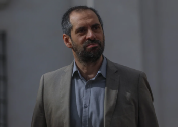 El reajuste del sector público progresa en el Senado y se descarta la controvertida norma de “amarre”.