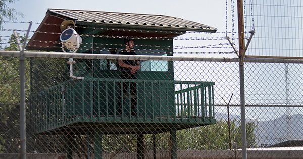 Gobierno presenta proyecto para que Gendarmería se integre al Ministerio de Seguridad Pública.