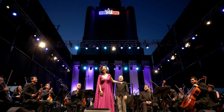 «Carmina Burana» se podrá ver en vivo por TVN en todo Chile desde el Estadio Nacional.