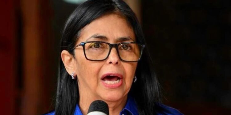 Delcy Rodríguez afirma que afronta «sin miedo» las discrepancias con Estados Unidos.