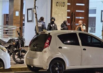 Balacera en Estación Central deja un muerto y un herido.