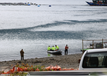 Confirman el descubrimiento del cuarto tripulante de la embarcación que se hundió en el Estuario de Reloncaví.