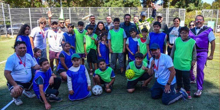 Junaeb pone en marcha Escuelas de Emergencia en Biobío para cuidar a los cabros chicos y adolescentes golpeados por los incendios forestales.