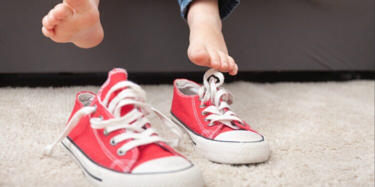 Cuándo y cómo deben usar los cabros chicos los zapatos.