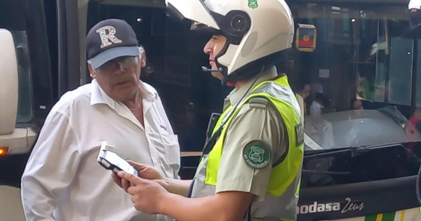 Comisión da luz verde a Ley Alberto y pide narcotest y alcotest para conductores de micros.