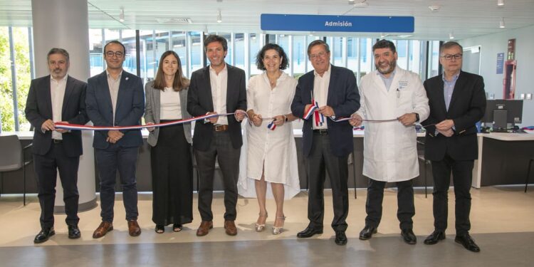 Hospital del Trabajador Achs Salud abre nuevo y moderno centro médico en Las Condes, al servicio de la comunidad.