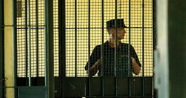 Reforma a Gendarmería genera preocupación por posible salida masiva de trabajadores.