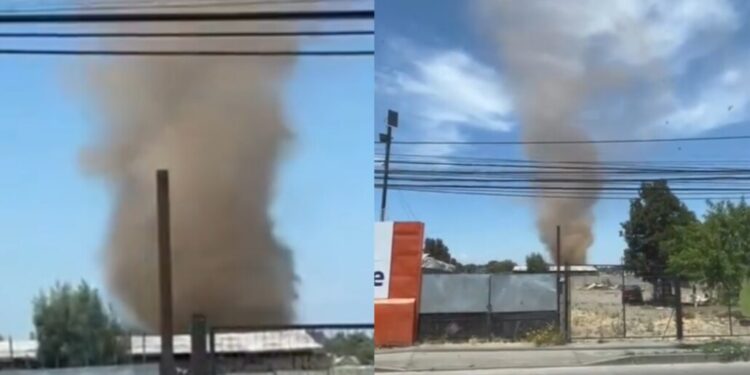 Un gran remolino sorprendió al sector norte de Los Ángeles.