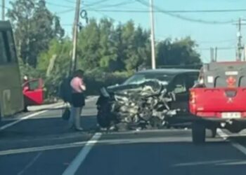Accidente entre un bus y un Jeep dejó heridos en la ruta Los Ángeles – Cerro Colorado.