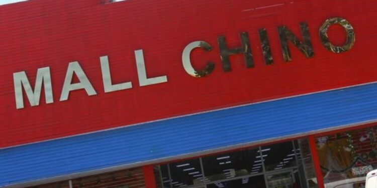 El auge de los “malls chinos” en Los Ángeles y su impacto en el comercio local.