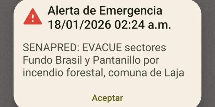 Ordenan la evacuación de múltiples áreas en Laja debido a un incendio forestal.