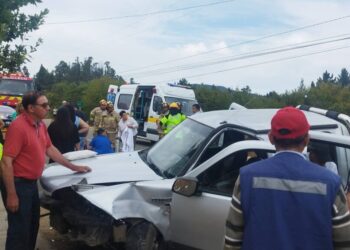 Lactante fallece y seis personas más resultan heridas en accidente de vehículos en Curepto.