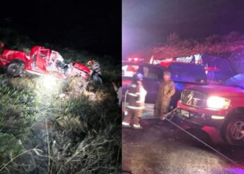 Dos fallecidos y dos heridos graves tras desbarrancamiento de camioneta en Tarapacá.