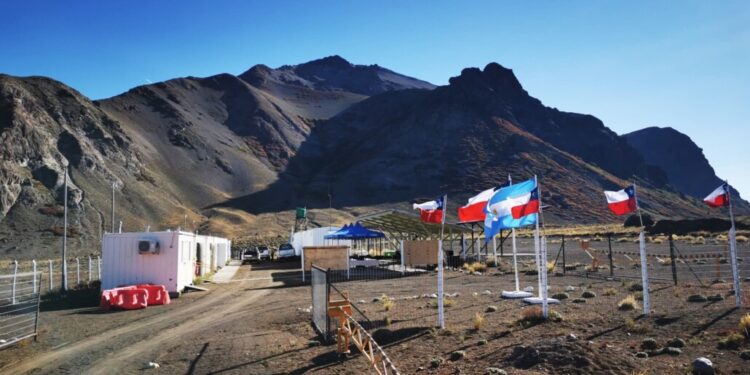 Cierre temporal del paso fronterizo Pichachén debido a condiciones climáticas en la cordillera del Biobío.