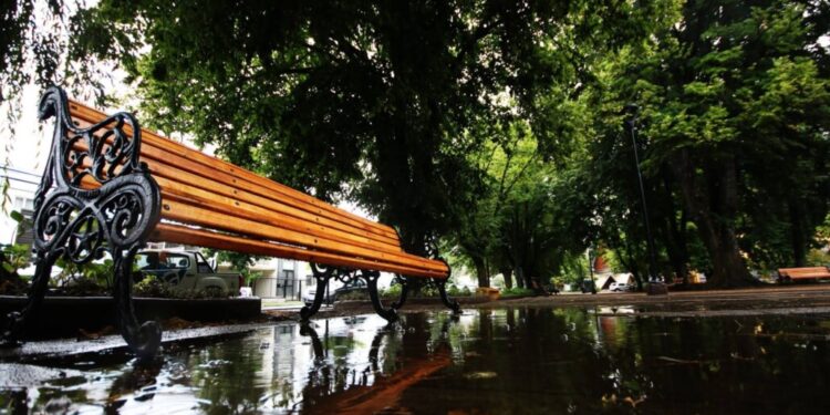 Febrero inicia con temperaturas de 30° y una serie de días lluviosos en Los Ángeles.