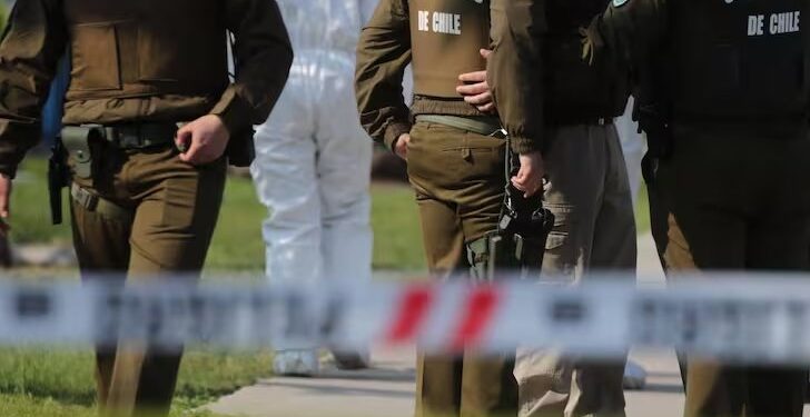 Carabinero sufrió lesiones al ser atropellado por un adolescente, quien recibió un disparo y fue arrestado en Papudo.