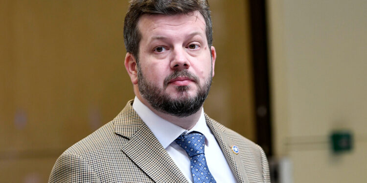 El Partido Nacional Libertario rechaza la posibilidad de unirse al futuro gabinete de José Antonio Kast y detalla sus razones.