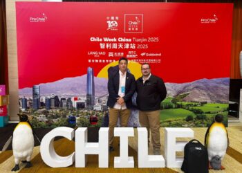 Empresa chilena de tecnología que promueve la inteligencia artificial refuerza su expansión a nivel global.