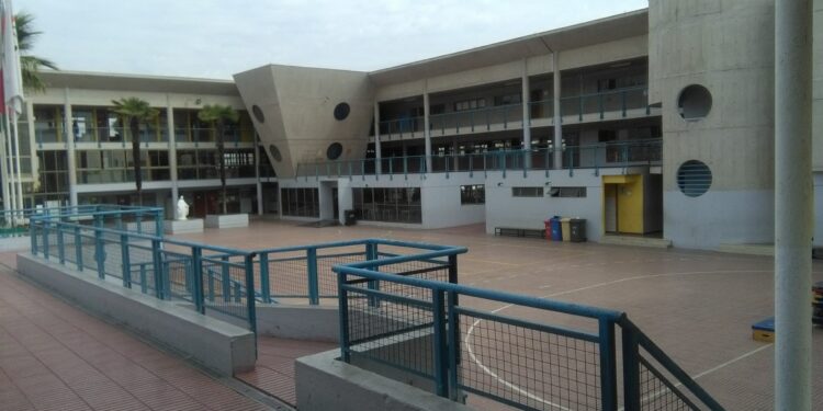 15 cabros de colegios municipales en Las Condes sacaron puntaje perfecto en Matemáticas.