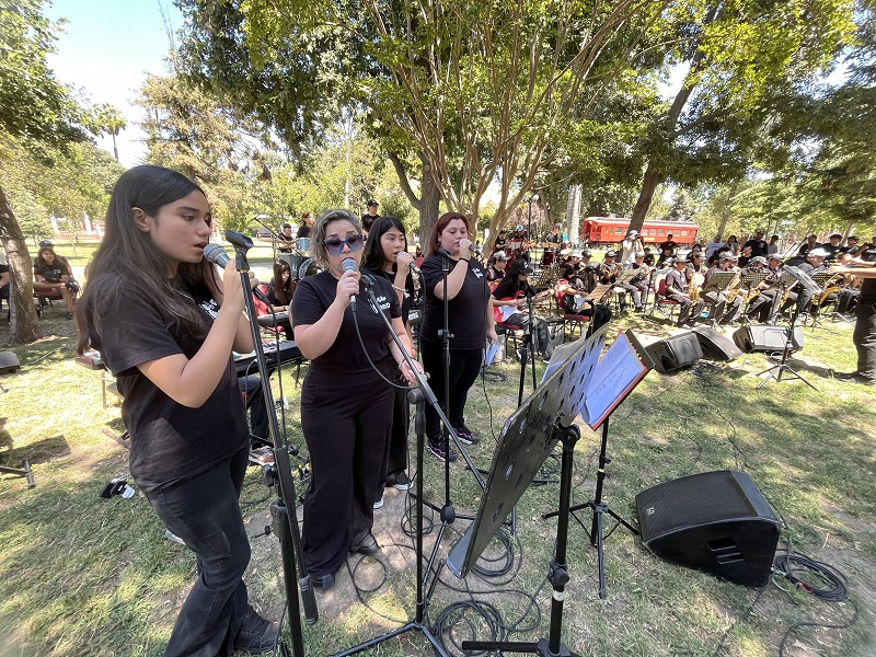 La Big Band San Bernardo terminó 2025 con un repertorio espectacular, destacó a los más talentosos y seguirá recibiendo el apoyo incondicional de Molymet.