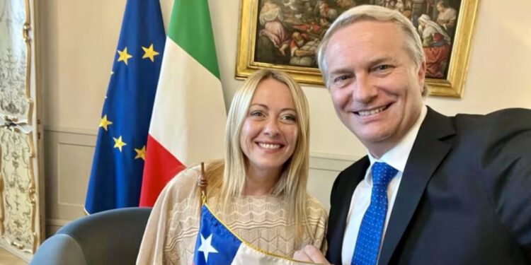 José Antonio Kast prepara una gira por Europa para fortalecer vínculos con líderes conservadores.