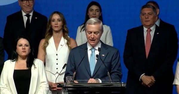 Cadem: La nueva mesa de José Antonio Kast arranca con opiniones encontradas.