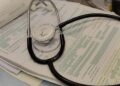Tras informe de la Contraloría: Licencias médicas llevan siete meses seguidos cayendo fuerte.