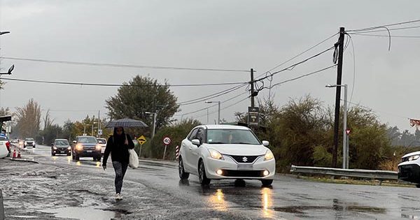 ¿Traje de baño o paraguas? Se vienen lluvias y tormentas eléctricas a Colina.