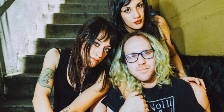 Madriguera lanza “Kimera”, su segundo EP, y explora la búsqueda de pertenencia.