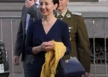 Gloria Ana Chevesich asume la presidencia de la Corte Suprema, un hito histórico para Chile.