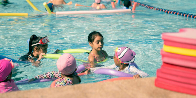 La Cisterna potencia la seguridad acuática con Cursos Intensivos de Natación Verano 2026 para más de 300 cabros y jóvenes.