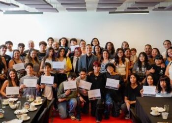 Lampa destaca a los estudiantes sobresalientes por sus logros en la PAES 2025.