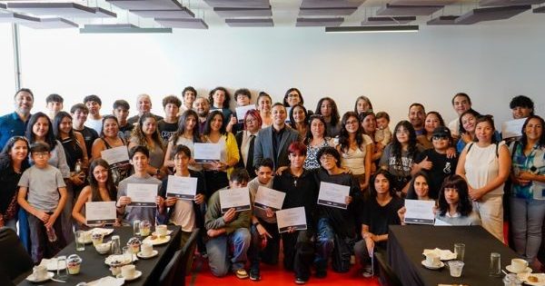 Lampa destaca a los estudiantes sobresalientes por sus logros en la PAES 2025.