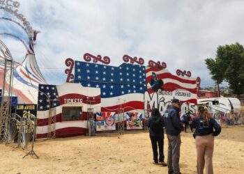 Inspeccionan circo en Viña del Mar para fortalecer la seguridad eléctrica durante la temporada de verano.