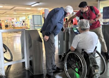 Comienza la implementación gradual de las nuevas puertas de accesibilidad universal en el Metro de Valparaíso.