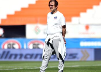 Aníbal Mosa asume responsabilidades tras un siglo sin celebraciones para Colo Colo.