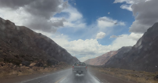 Intensa tormenta en la alta montaña y aviso de temporal llevan a cerrar preventivamente el paso Cristo Redentor.