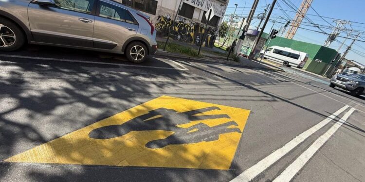 Programa internacional mejora los espacios escolares en la RM y se va a expandir a otras regiones.