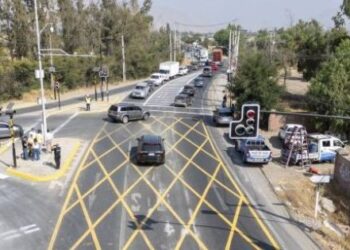 Lampa está planificando una red de semáforos para regular los cruces importantes de la comuna.