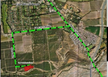 Los vecinos de El Cerrillo de Nos enfrentan una planta de tratamiento de aguas servidas justo en su puerta.