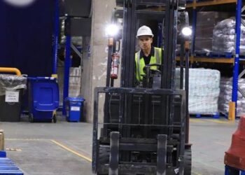 INE: la tasa de desocupación del trimestre octubre-diciembre de 2025 se redujo al 8%