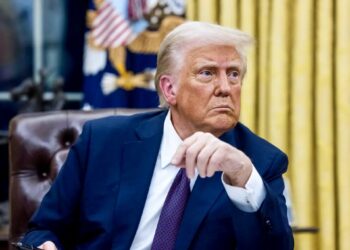 Donald Trump sostiene que su «propia moralidad» es el único freno a su poder militar: «No necesito el Derecho Internacional».