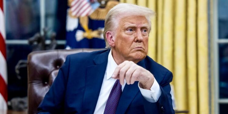 Donald Trump sostiene que su «propia moralidad» es el único freno a su poder militar: «No necesito el Derecho Internacional».