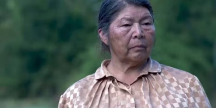 Detienen a tres hijos y al exyerno de Julia Chuñil por el asesinato de la mujer desaparecida.