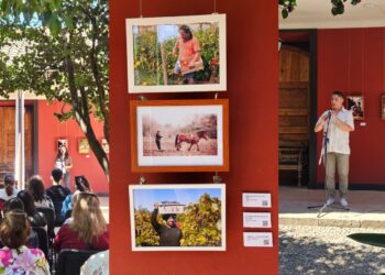 Nueva exposición gratuita en Talca destaca la fotografía y la memoria rural.