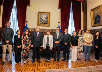 CGE y la U. de Chile firman un relevante acuerdo de colaboración técnica y académica.