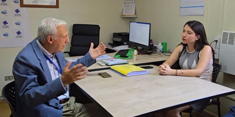 Diputada Veloso se encuentra con sindicatos y director del Hospital de Linares por crisis sanitaria: “Se necesita con urgencia un nuevo hospital para el Maule Sur”.