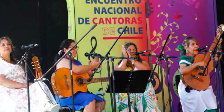 Potrero Grande: Encuentro de Cantoras de Chile fusiona Música y Folclor